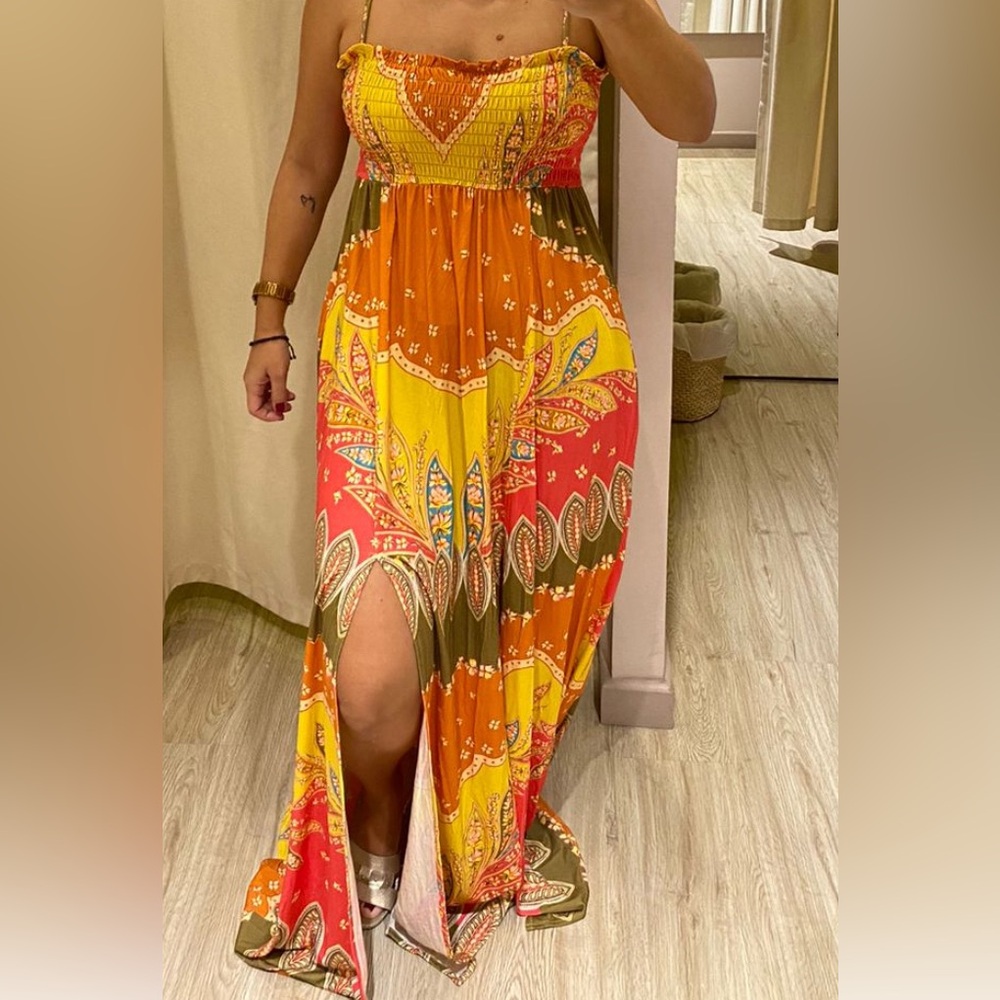 Beautiful long Agua Bendita sundress.